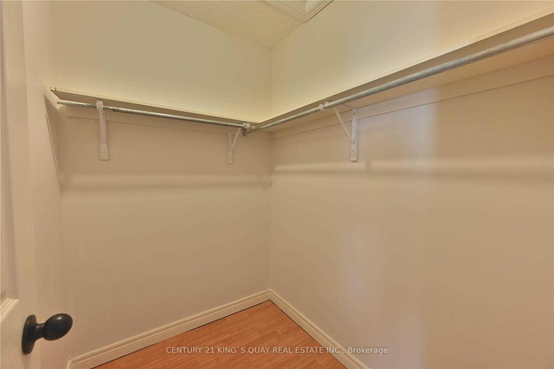 Photo 16 of 85 Gatwick Drive, Oakville, River Oaks — HOMEH