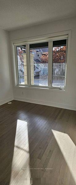 Photo 3 of 12 Carole Bell Way, Markham, Wismer — HOMEH