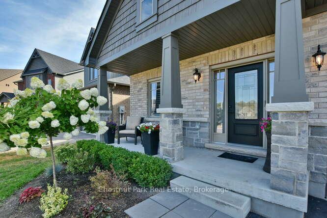 Photo 2 of 23 Maidens Crescent, Collingwood — HOMEH