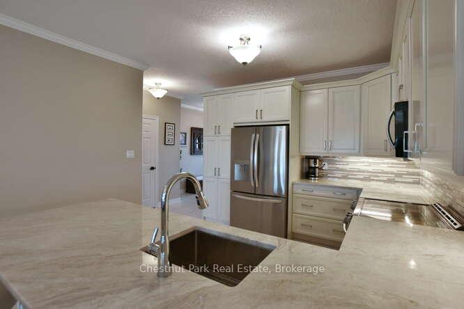 Photo 10 of 23 Maidens Crescent, Collingwood — HOMEH