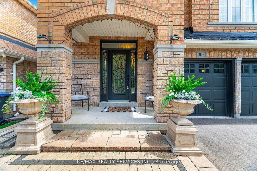 Photo 3 of 105 Sugarhill Drive, Brampton, Fletcher's Meadow — HOMEH