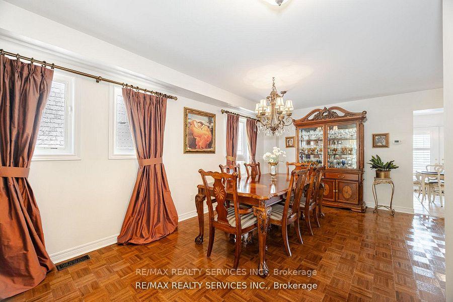 Photo 7 of 105 Sugarhill Drive, Brampton, Fletcher's Meadow — HOMEH
