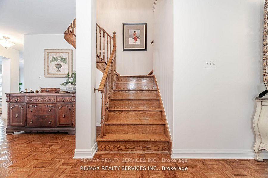 Photo 23 of 105 Sugarhill Drive, Brampton, Fletcher's Meadow — HOMEH