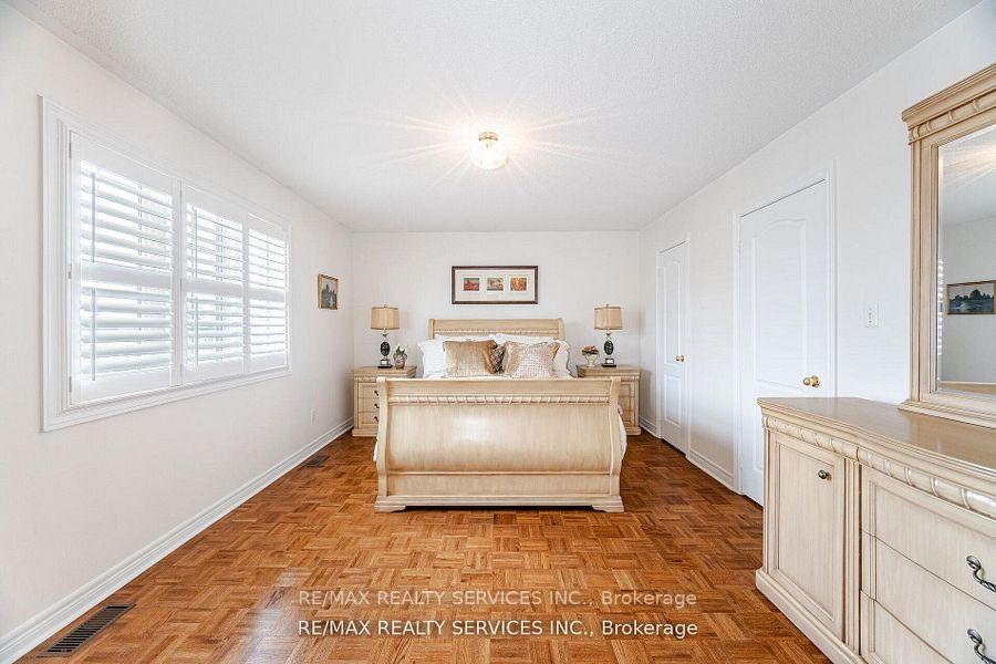 Photo 28 of 105 Sugarhill Drive, Brampton, Fletcher's Meadow — HOMEH