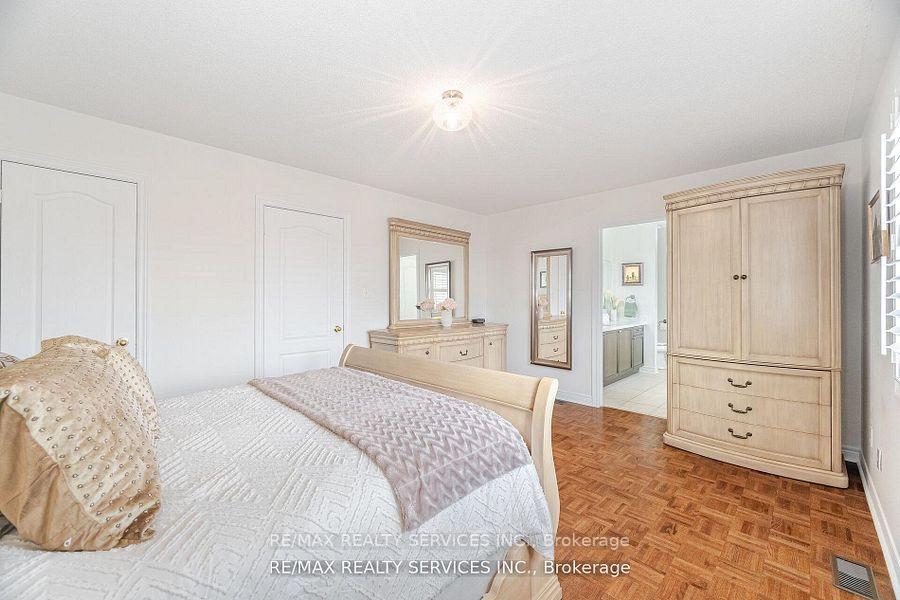 Photo 29 of 105 Sugarhill Drive, Brampton, Fletcher's Meadow — HOMEH