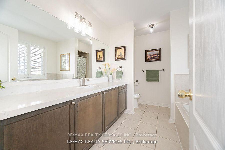 Photo 30 of 105 Sugarhill Drive, Brampton, Fletcher's Meadow — HOMEH