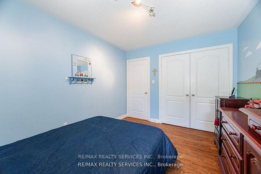 Photo 37 of 105 Sugarhill Drive, Brampton, Fletcher's Meadow — HOMEH