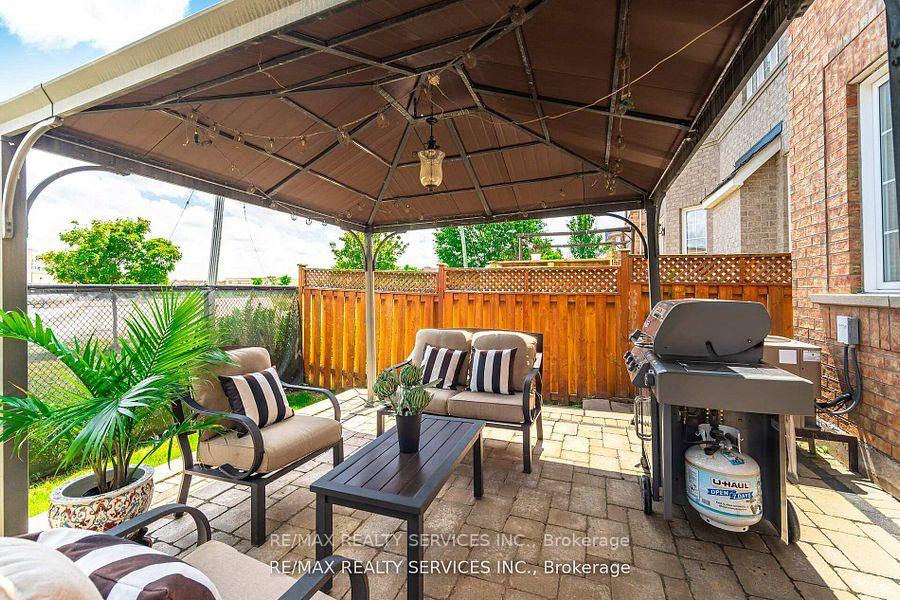 Photo 44 of 105 Sugarhill Drive, Brampton, Fletcher's Meadow — HOMEH