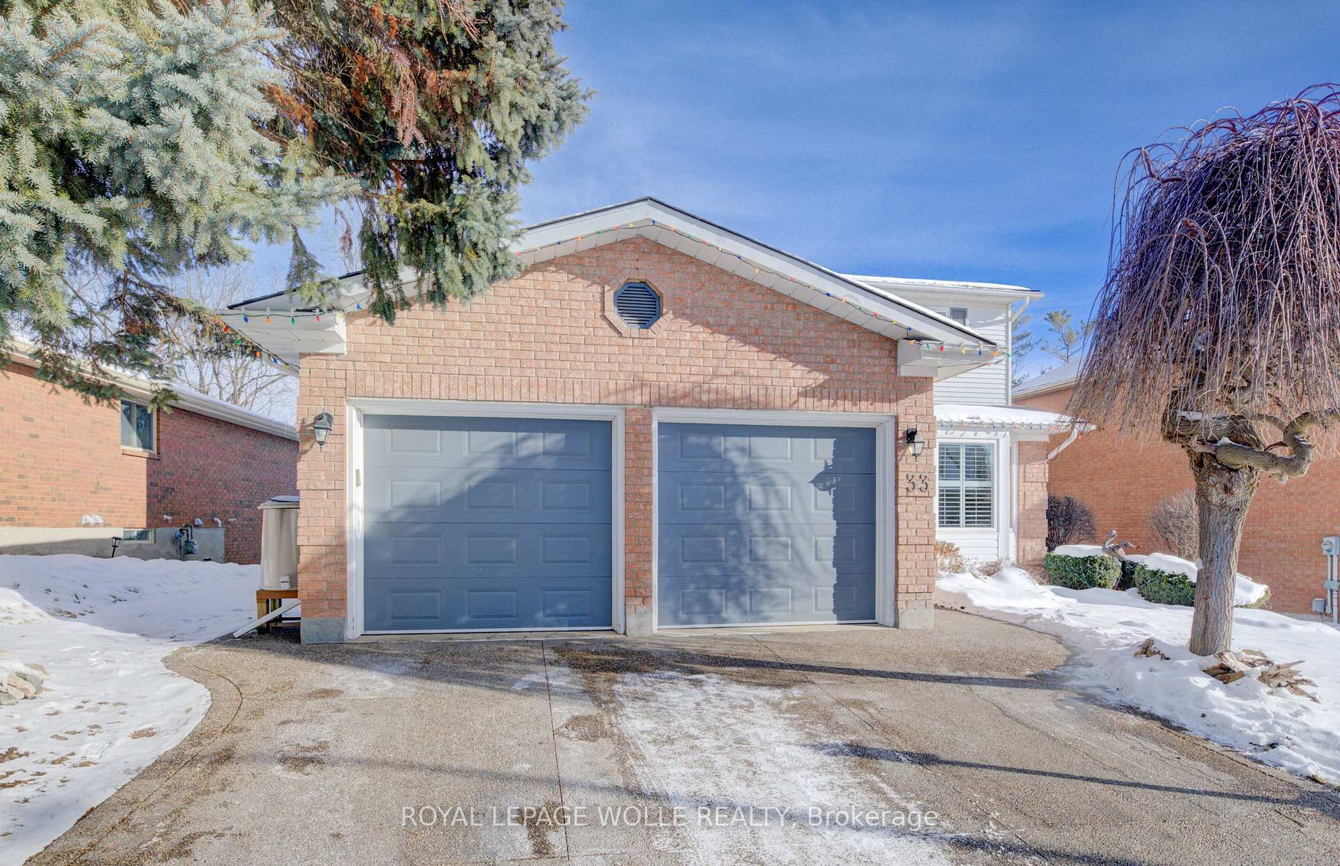 Photo 2 of 33 Tinatawa Court, Waterloo — HOMEH