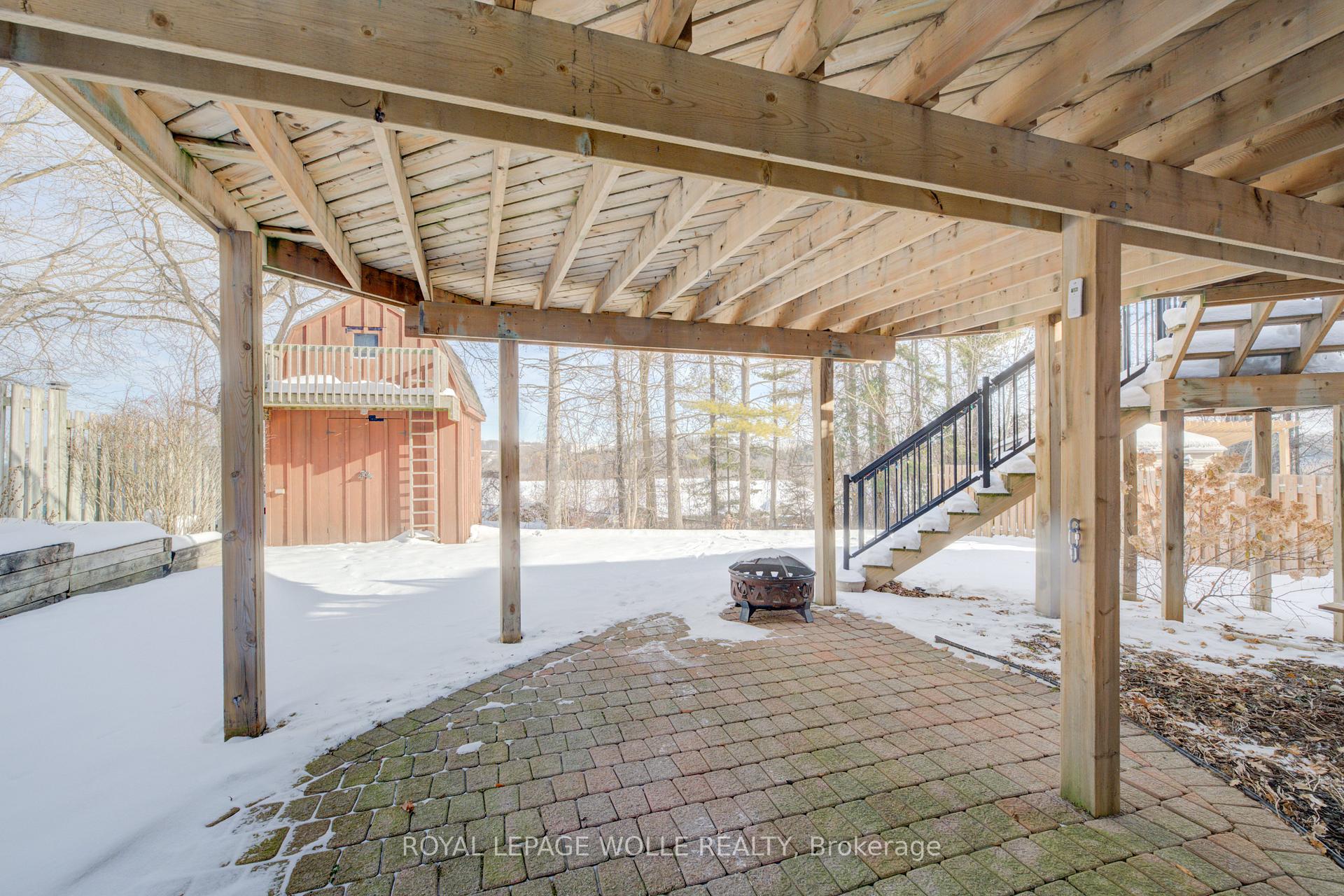 Photo 5 of 33 Tinatawa Court, Waterloo — HOMEH