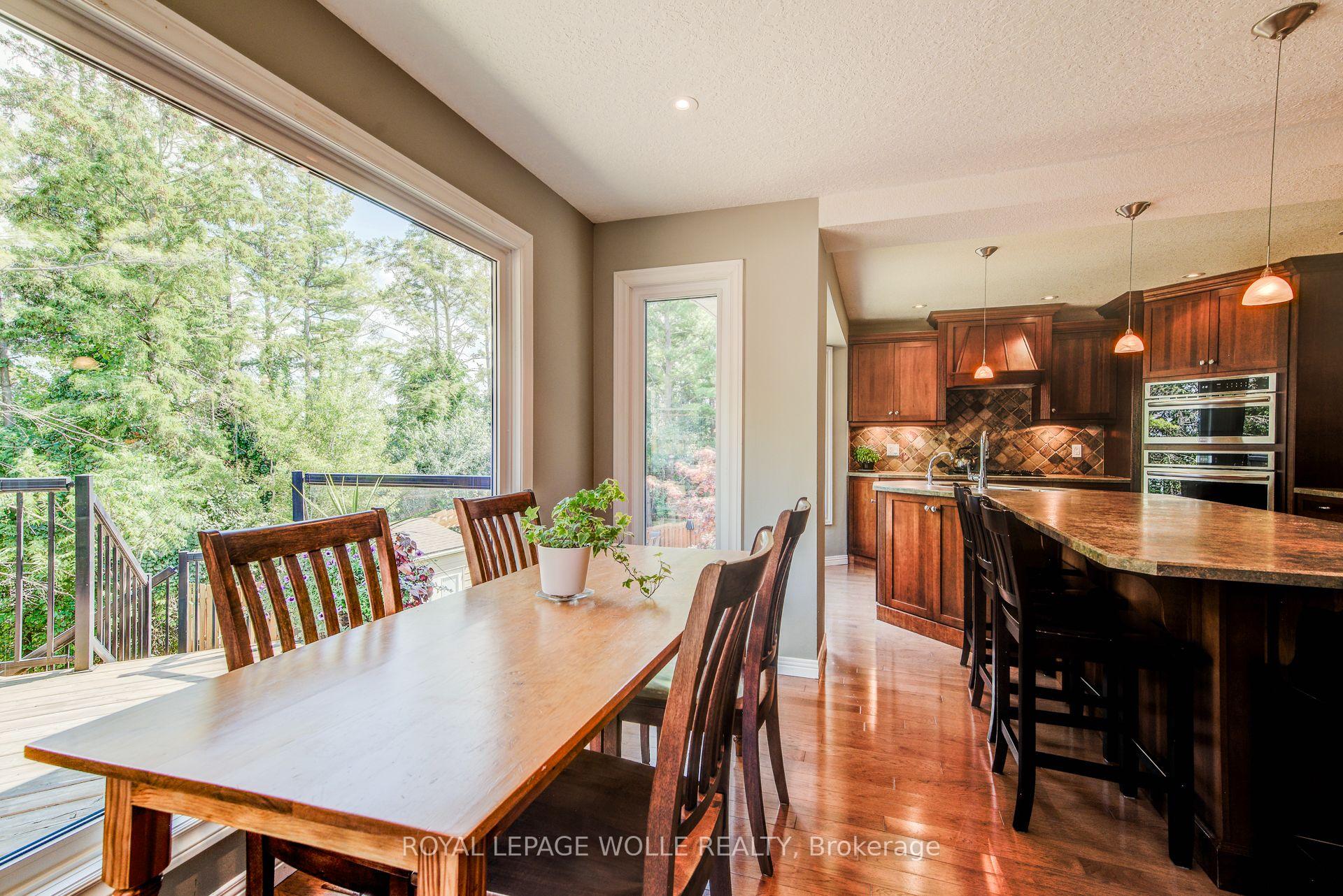 Photo 14 of 33 Tinatawa Court, Waterloo — HOMEH