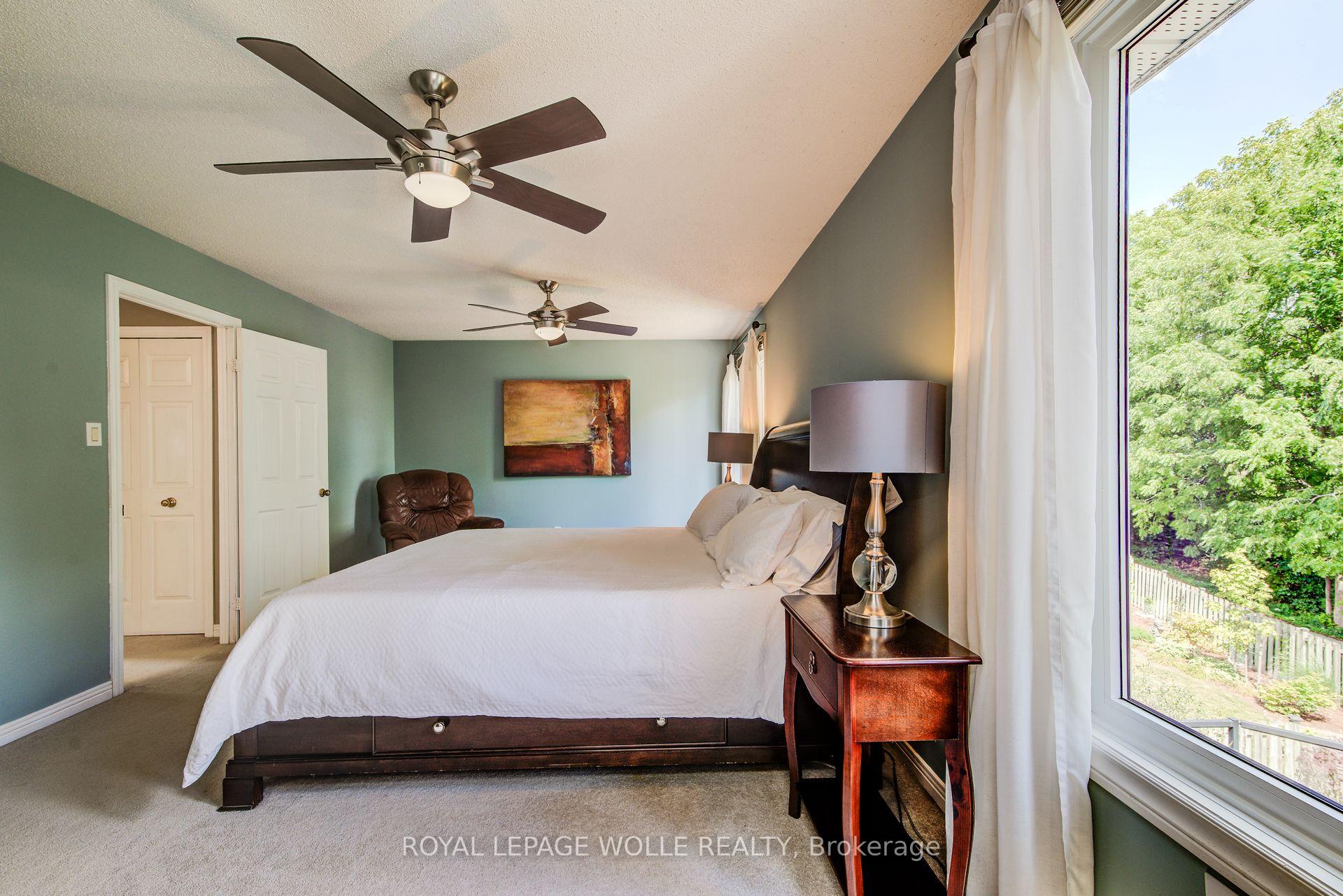 Photo 29 of 33 Tinatawa Court, Waterloo — HOMEH