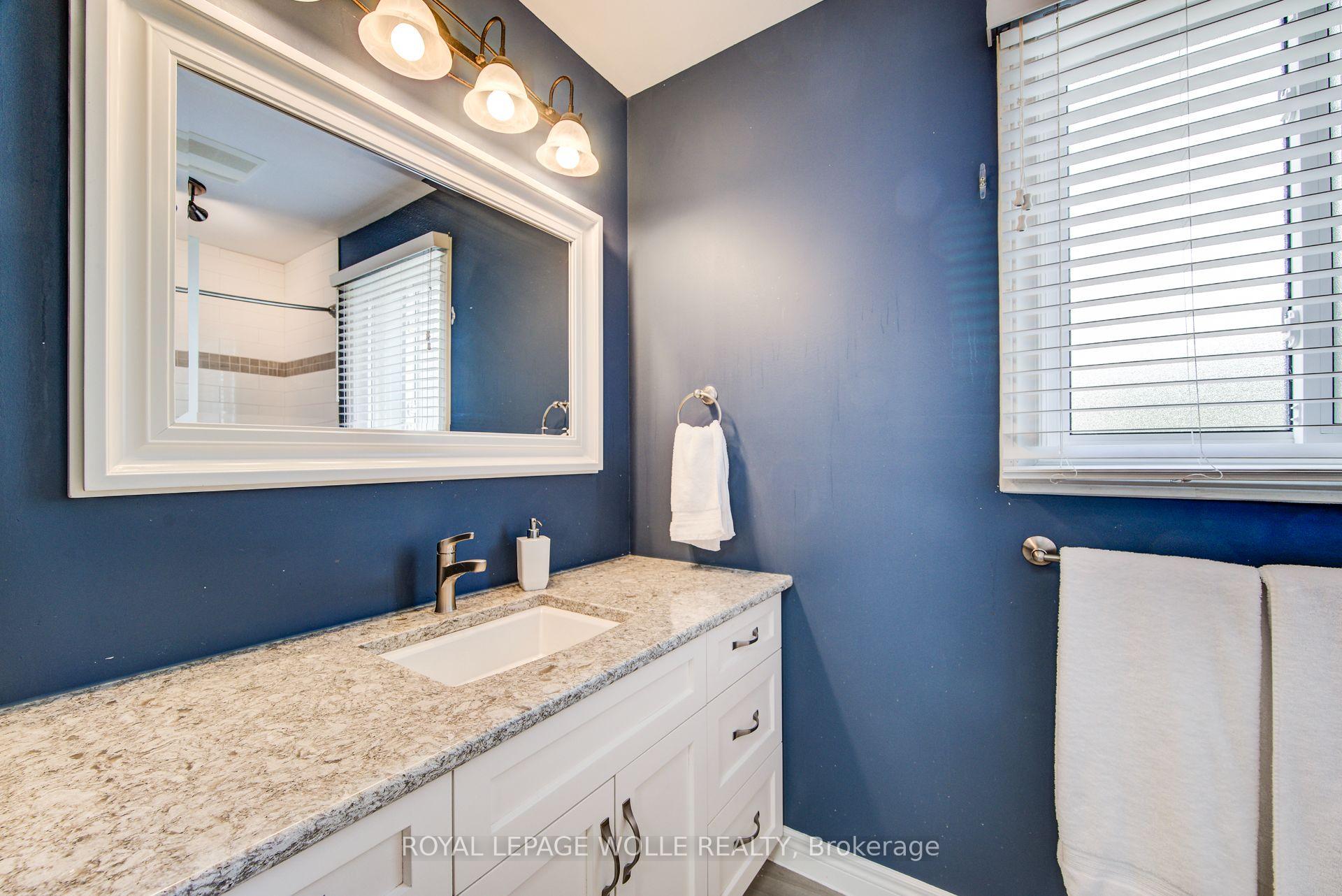 Photo 37 of 33 Tinatawa Court, Waterloo — HOMEH