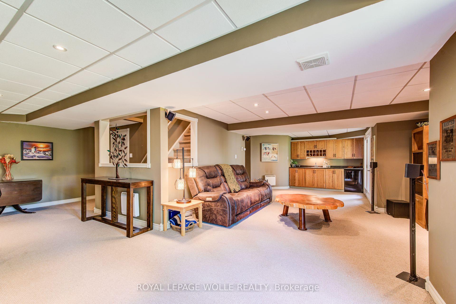 Photo 40 of 33 Tinatawa Court, Waterloo — HOMEH