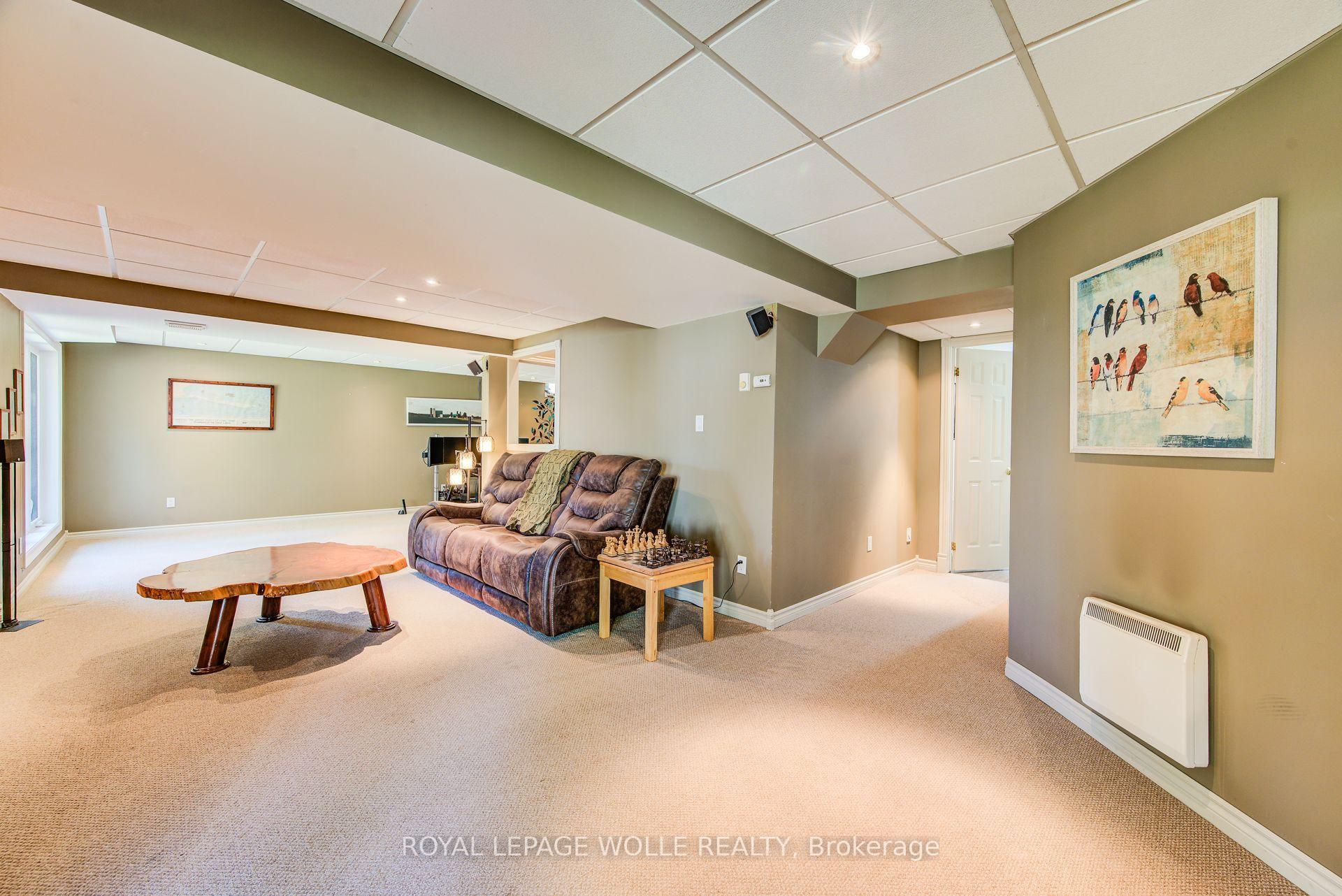 Photo 43 of 33 Tinatawa Court, Waterloo — HOMEH