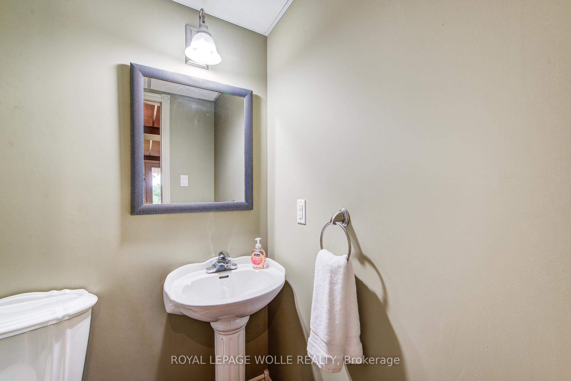 Photo 45 of 33 Tinatawa Court, Waterloo — HOMEH
