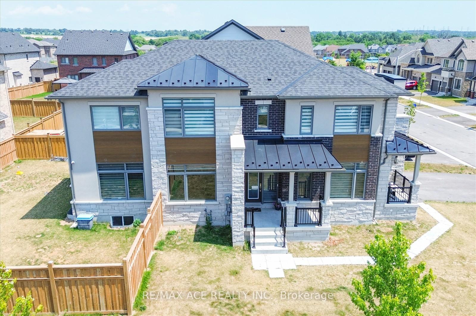 Photo 1 of 63 Wamsley Crescent, Clarington, Newcastle — HOMEH