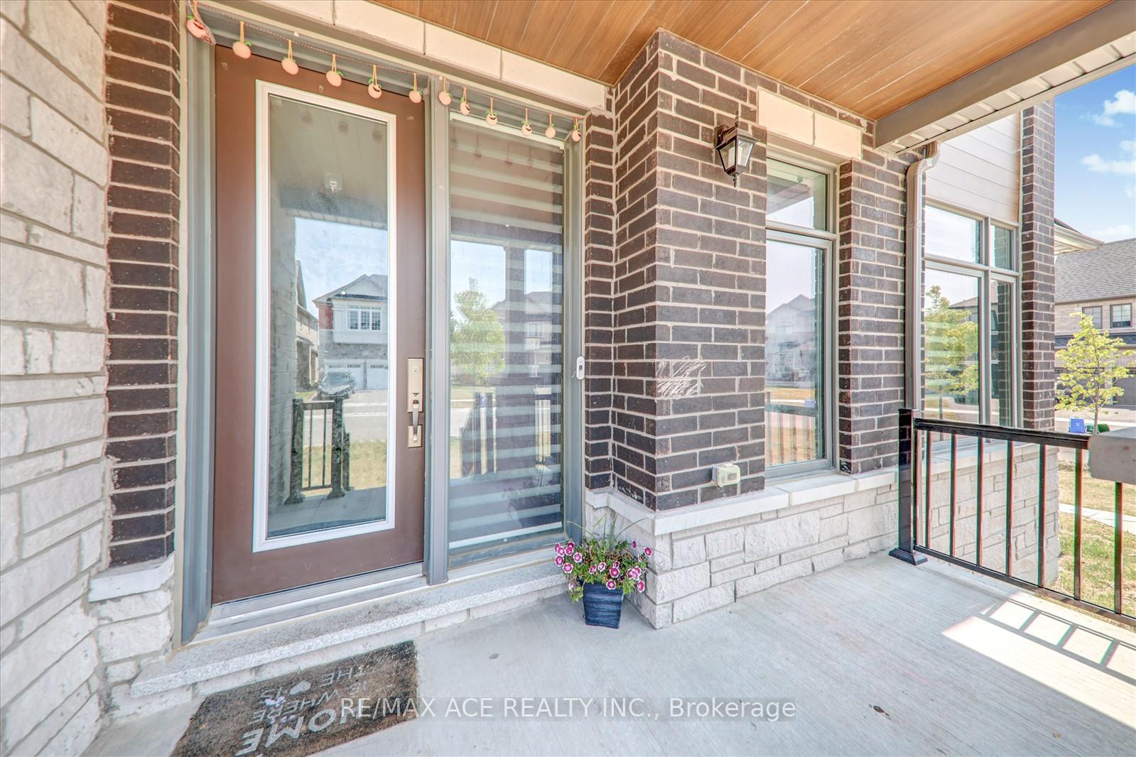 Photo 9 of 63 Wamsley Crescent, Clarington, Newcastle — HOMEH