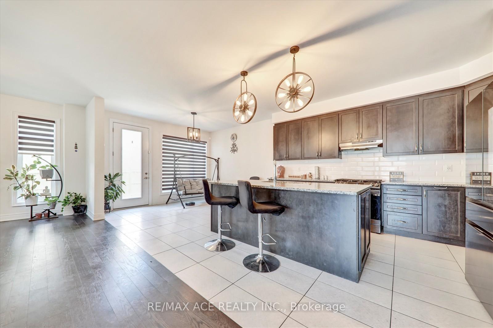 Photo 13 of 63 Wamsley Crescent, Clarington, Newcastle — HOMEH