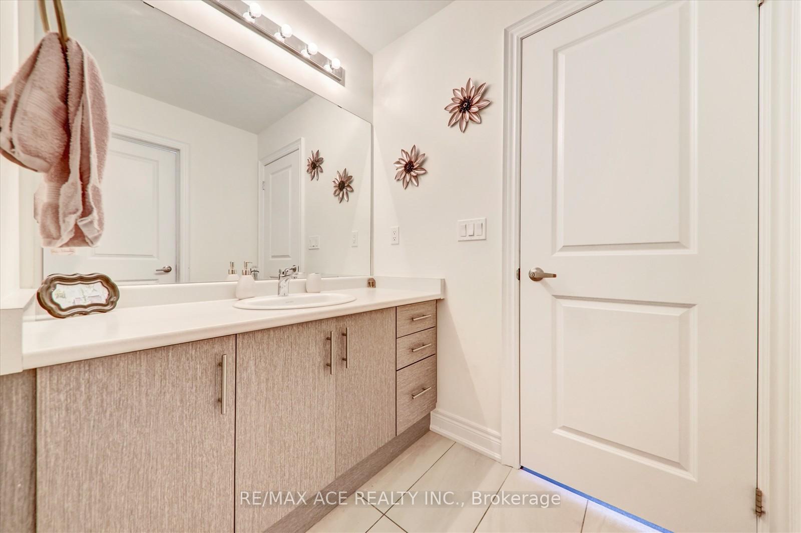 Photo 52 of 63 Wamsley Crescent, Clarington, Newcastle — HOMEH