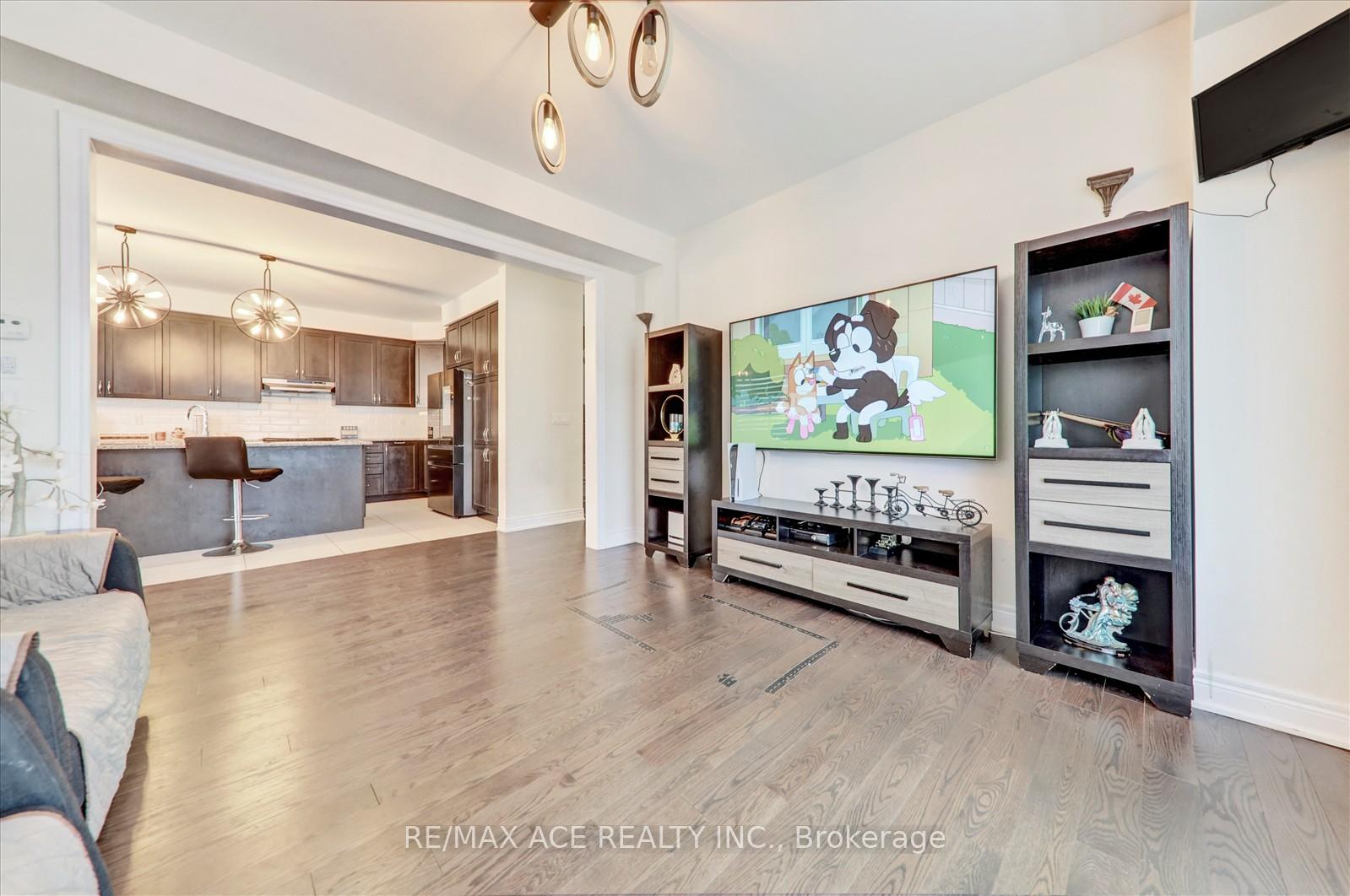 Photo 61 of 63 Wamsley Crescent, Clarington, Newcastle — HOMEH