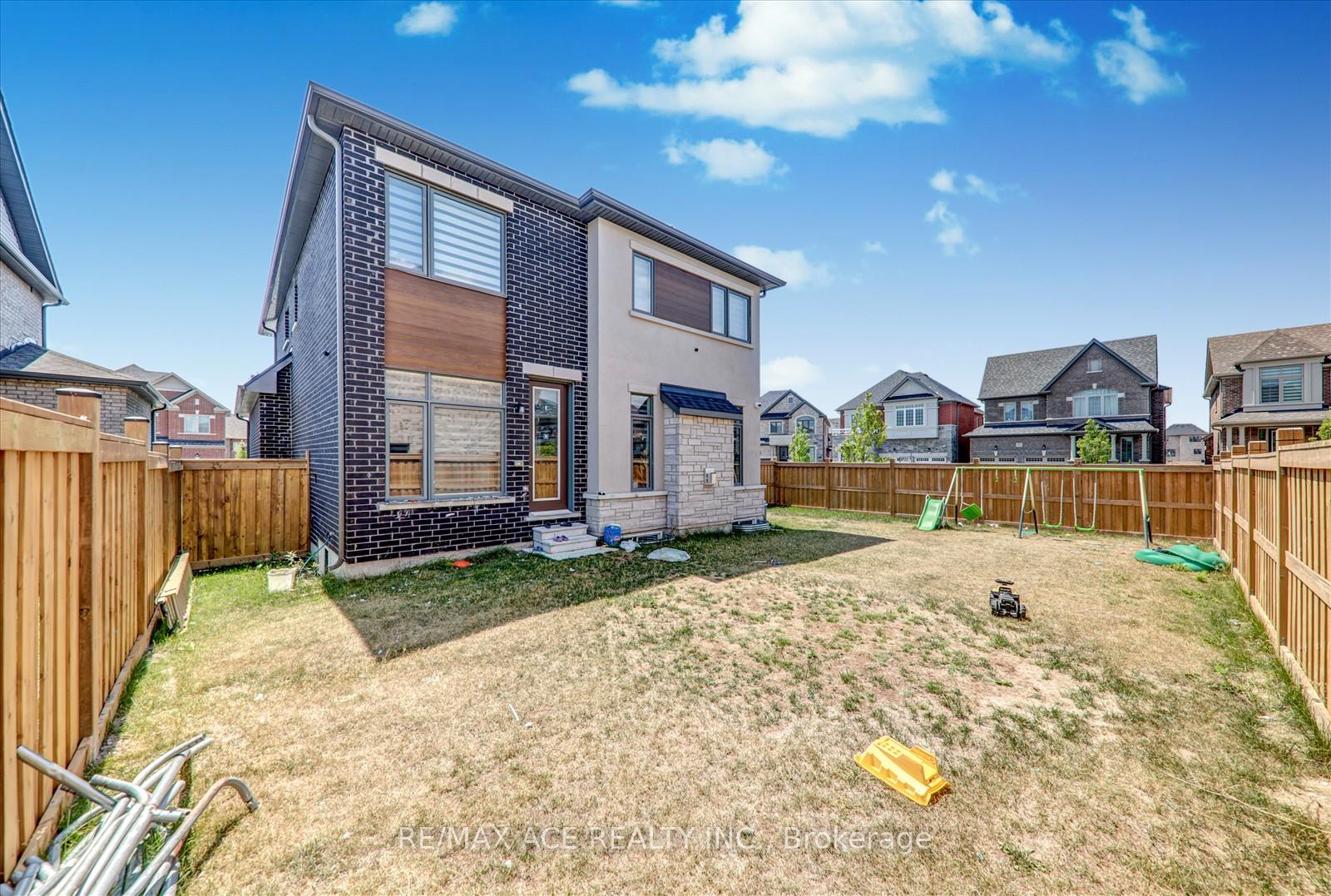 Photo 81 of 63 Wamsley Crescent, Clarington, Newcastle — HOMEH