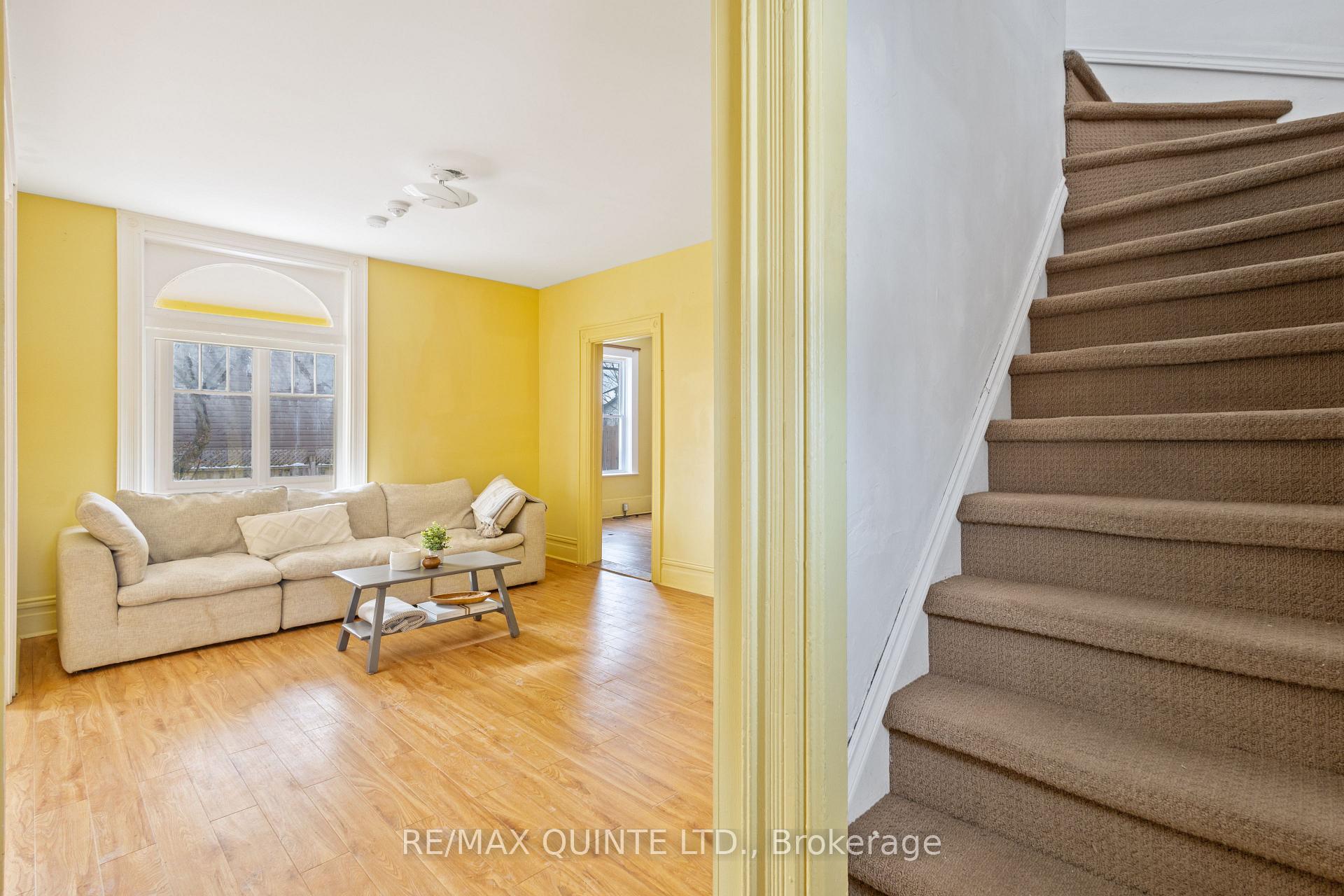 Photo 6 of 66 Dunbar Street, Belleville, Belleville Ward — HOMEH
