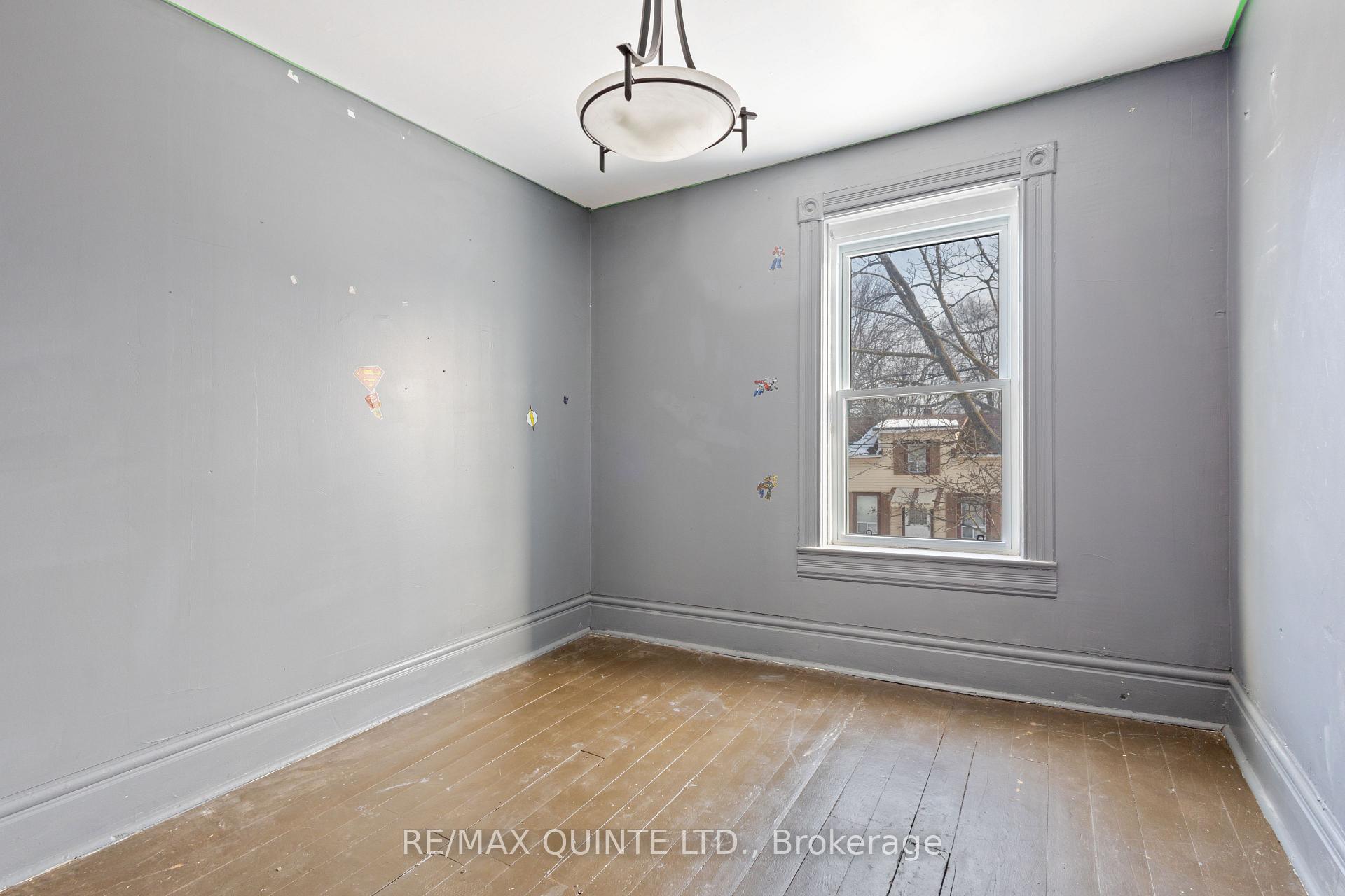 Photo 16 of 66 Dunbar Street, Belleville, Belleville Ward — HOMEH