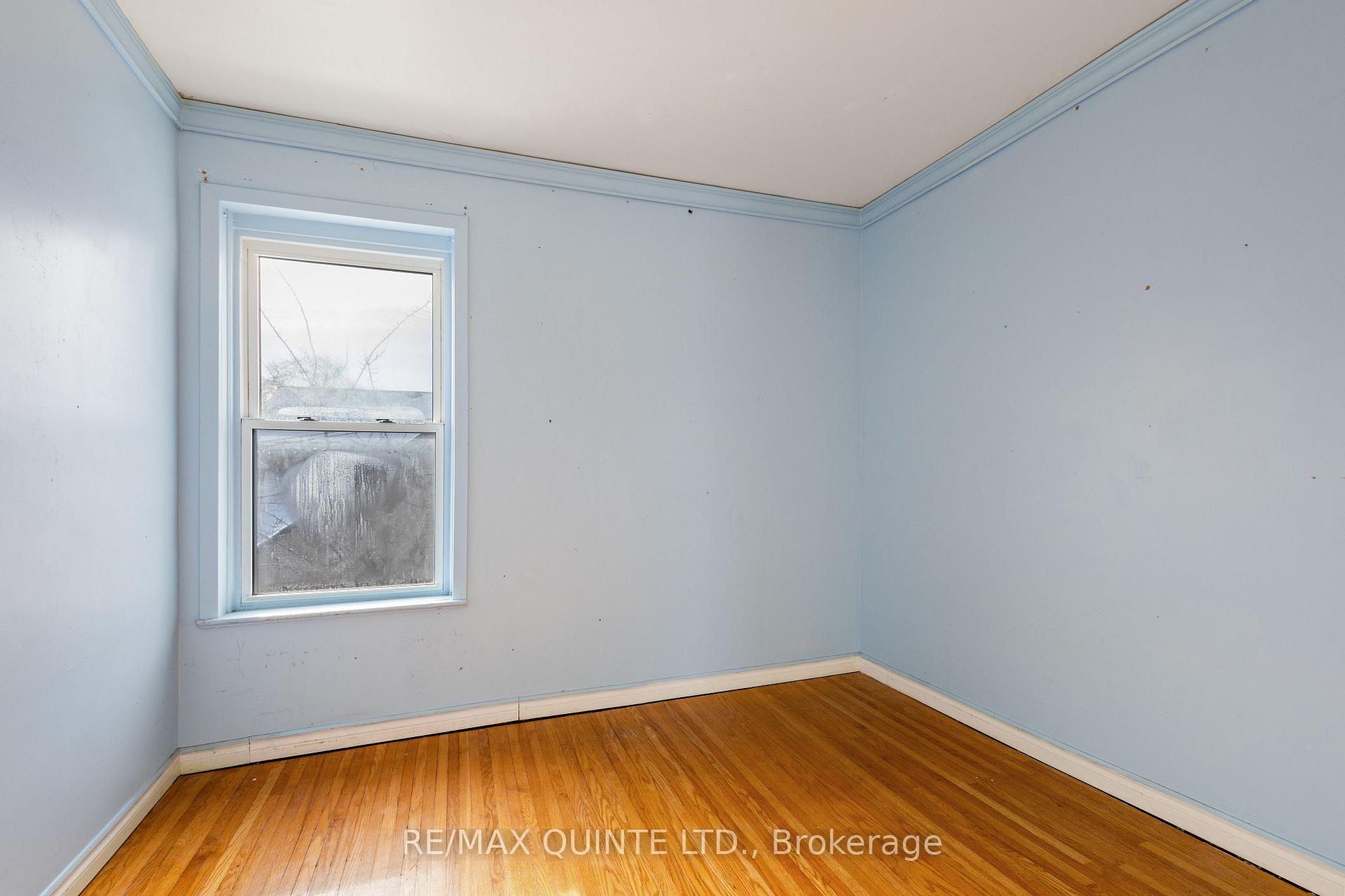 Photo 18 of 66 Dunbar Street, Belleville, Belleville Ward — HOMEH