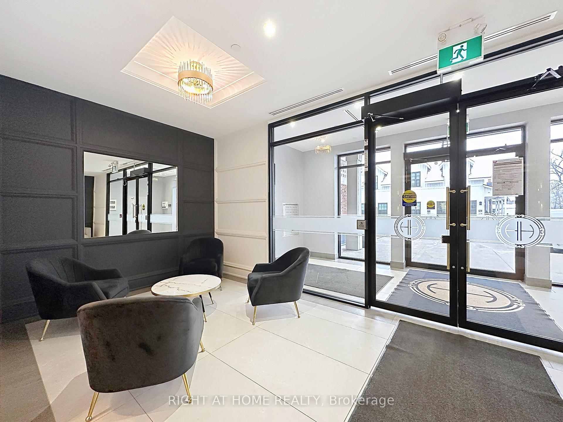 Photo 2 of Unit PH02, 208 Main St Unionville Street, Markham, Unionville — HOMEH