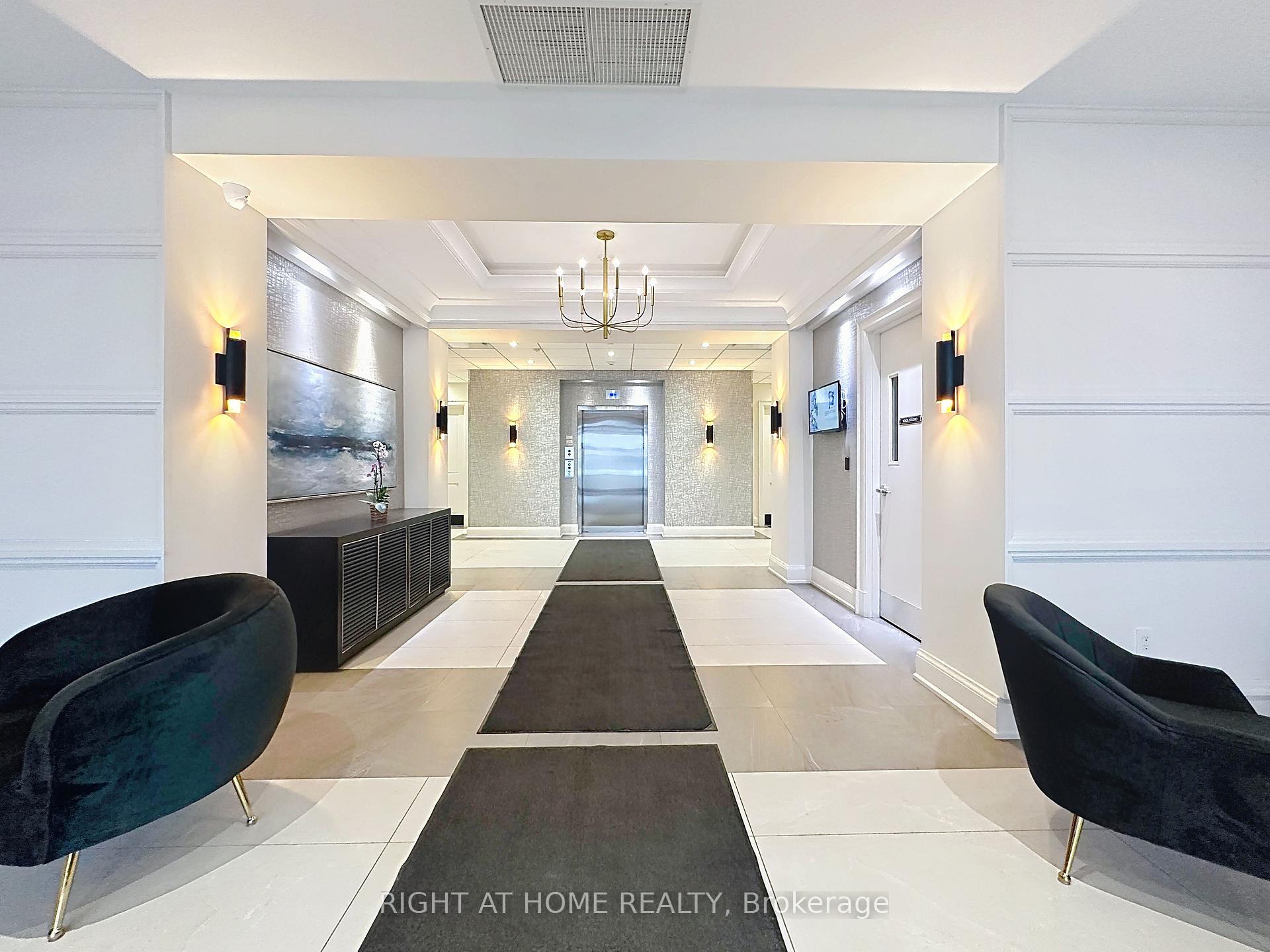 Photo 4 of Unit PH02, 208 Main St Unionville Street, Markham, Unionville — HOMEH