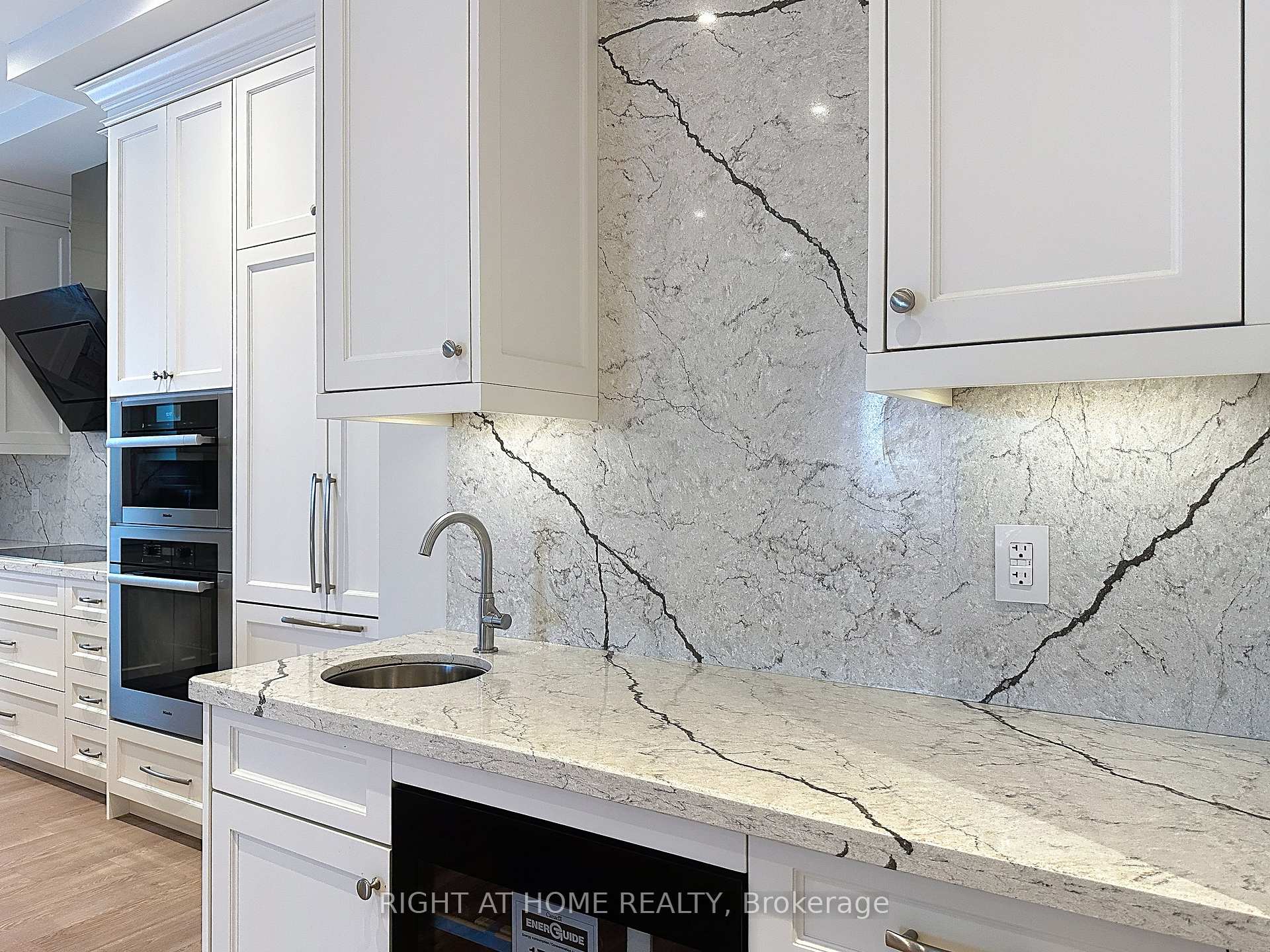 Photo 14 of Unit PH02, 208 Main St Unionville Street, Markham, Unionville — HOMEH