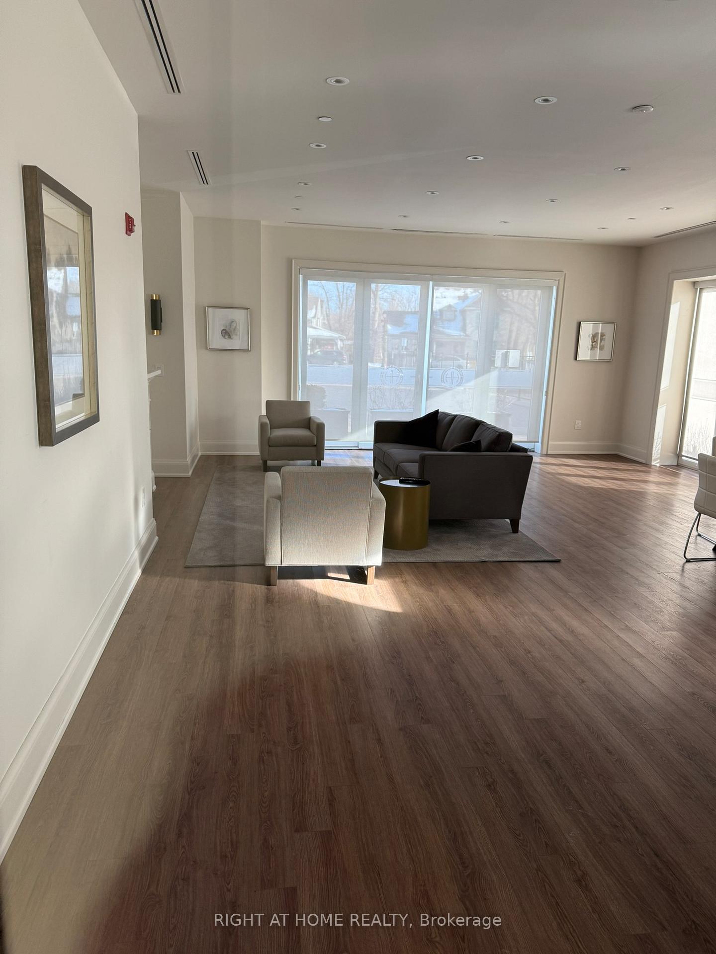 Photo 46 of Unit PH02, 208 Main St Unionville Street, Markham, Unionville — HOMEH