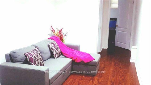 Photo 4 of 62 Eagle Plains Drive, Brampton, Sandringham-Wellington — HOMEH