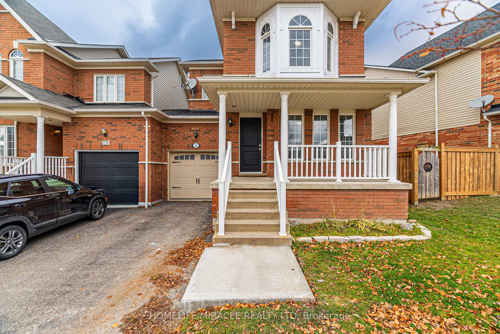 Photo 4 of 12 Diana Way, Barrie, Innis-Shore — HOMEH