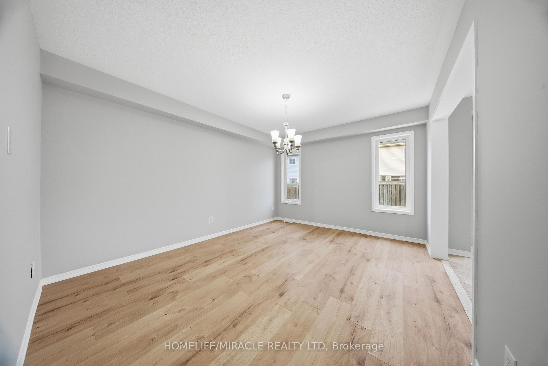 Photo 16 of 12 Diana Way, Barrie, Innis-Shore — HOMEH