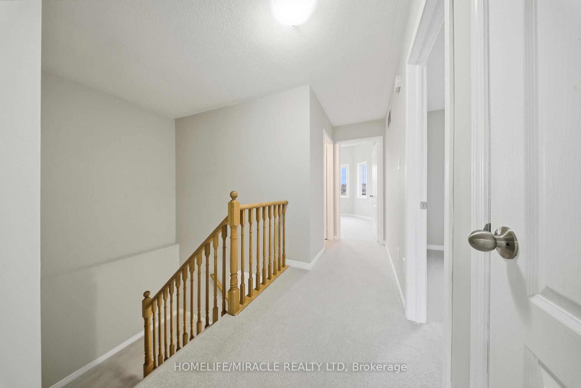 Photo 23 of 12 Diana Way, Barrie, Innis-Shore — HOMEH