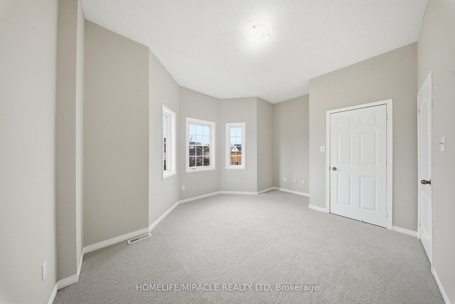 Photo 26 of 12 Diana Way, Barrie, Innis-Shore — HOMEH