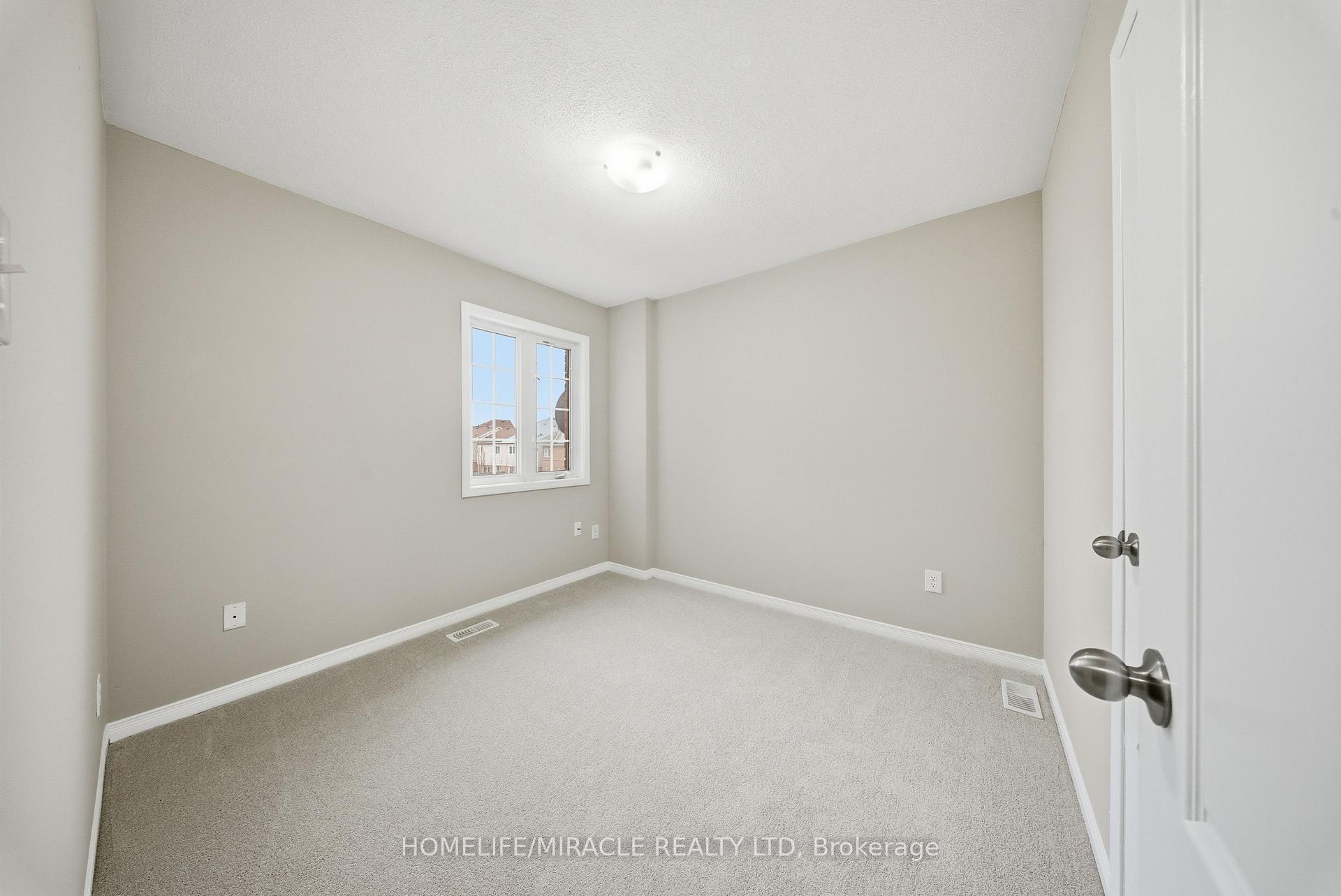 Photo 28 of 12 Diana Way, Barrie, Innis-Shore — HOMEH