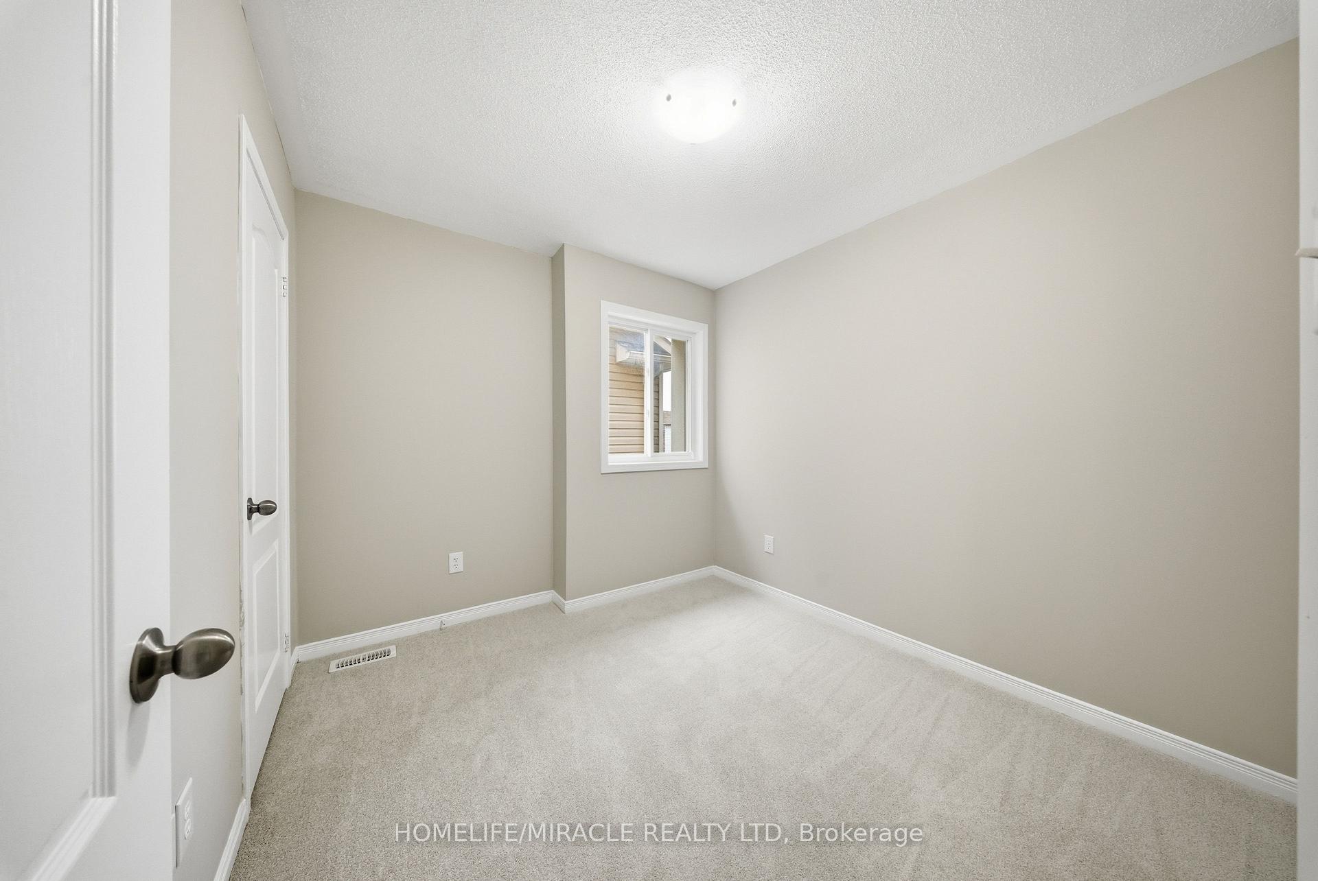Photo 29 of 12 Diana Way, Barrie, Innis-Shore — HOMEH