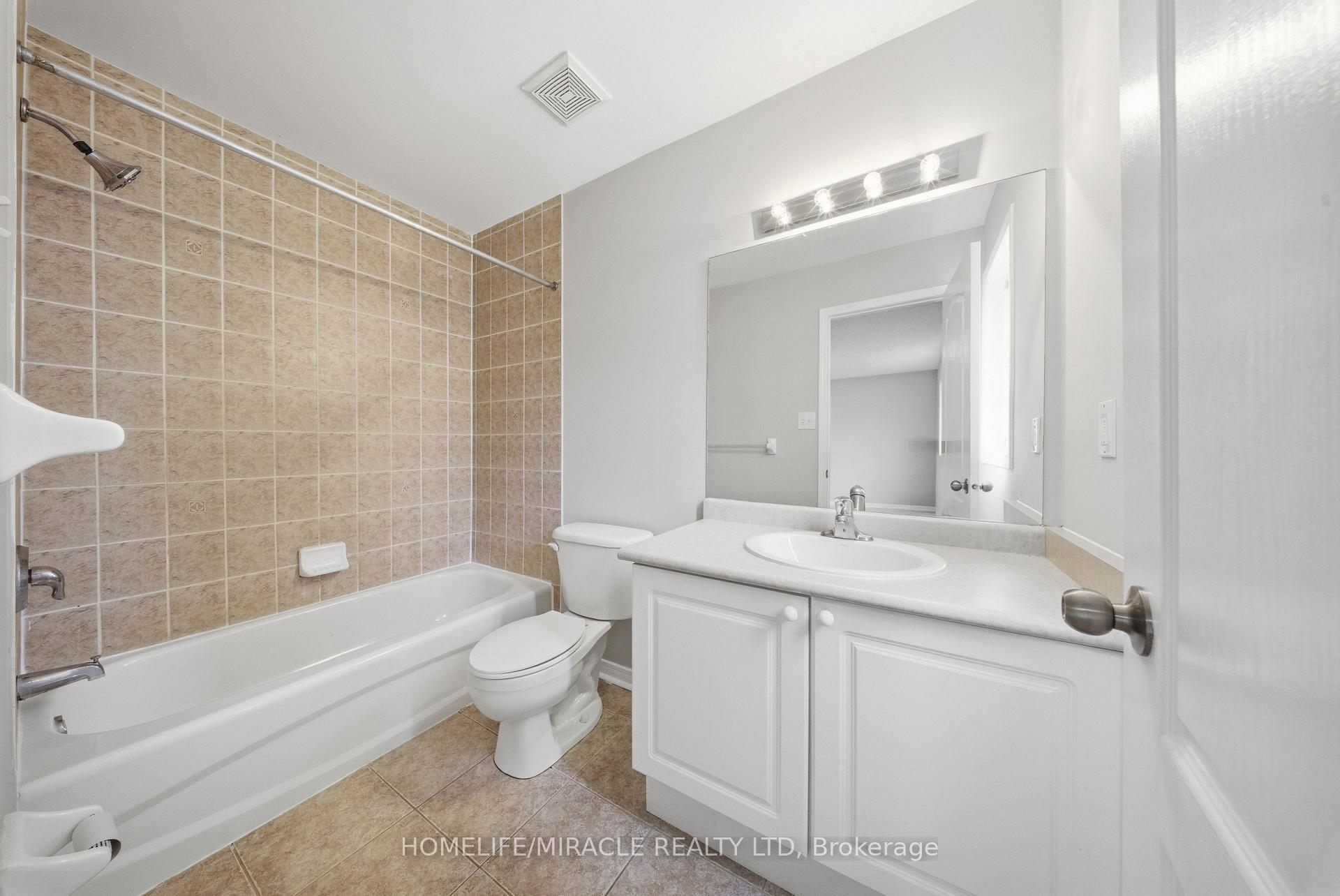 Photo 32 of 12 Diana Way, Barrie, Innis-Shore — HOMEH