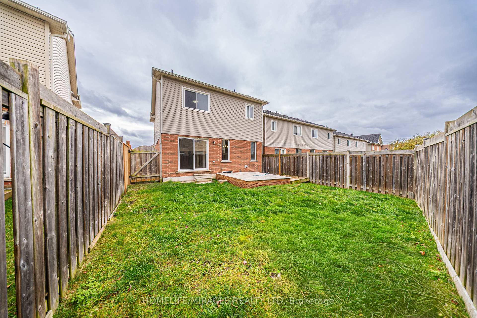 Photo 33 of 12 Diana Way, Barrie, Innis-Shore — HOMEH