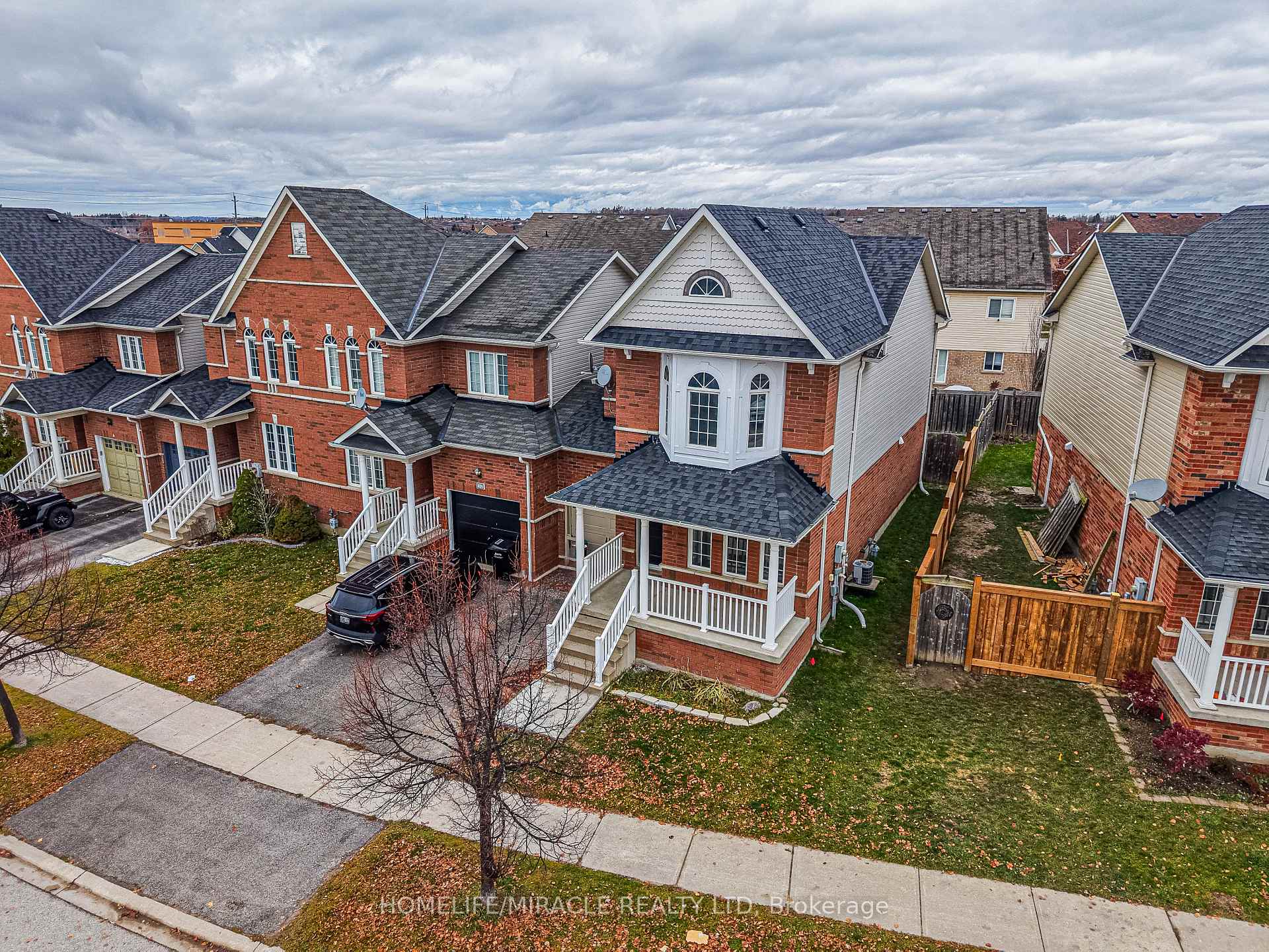 Photo 40 of 12 Diana Way, Barrie, Innis-Shore — HOMEH