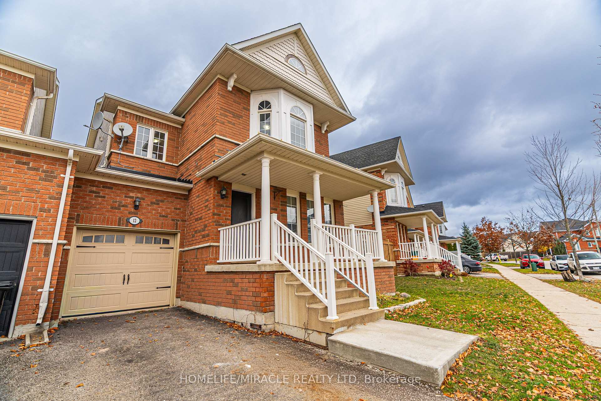 Photo 46 of 12 Diana Way, Barrie, Innis-Shore — HOMEH