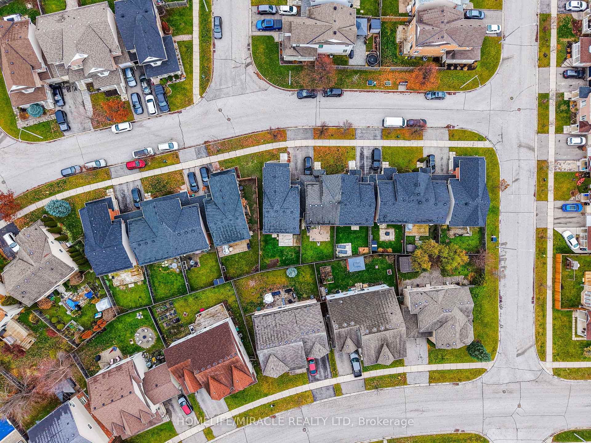 Photo 51 of 12 Diana Way, Barrie, Innis-Shore — HOMEH