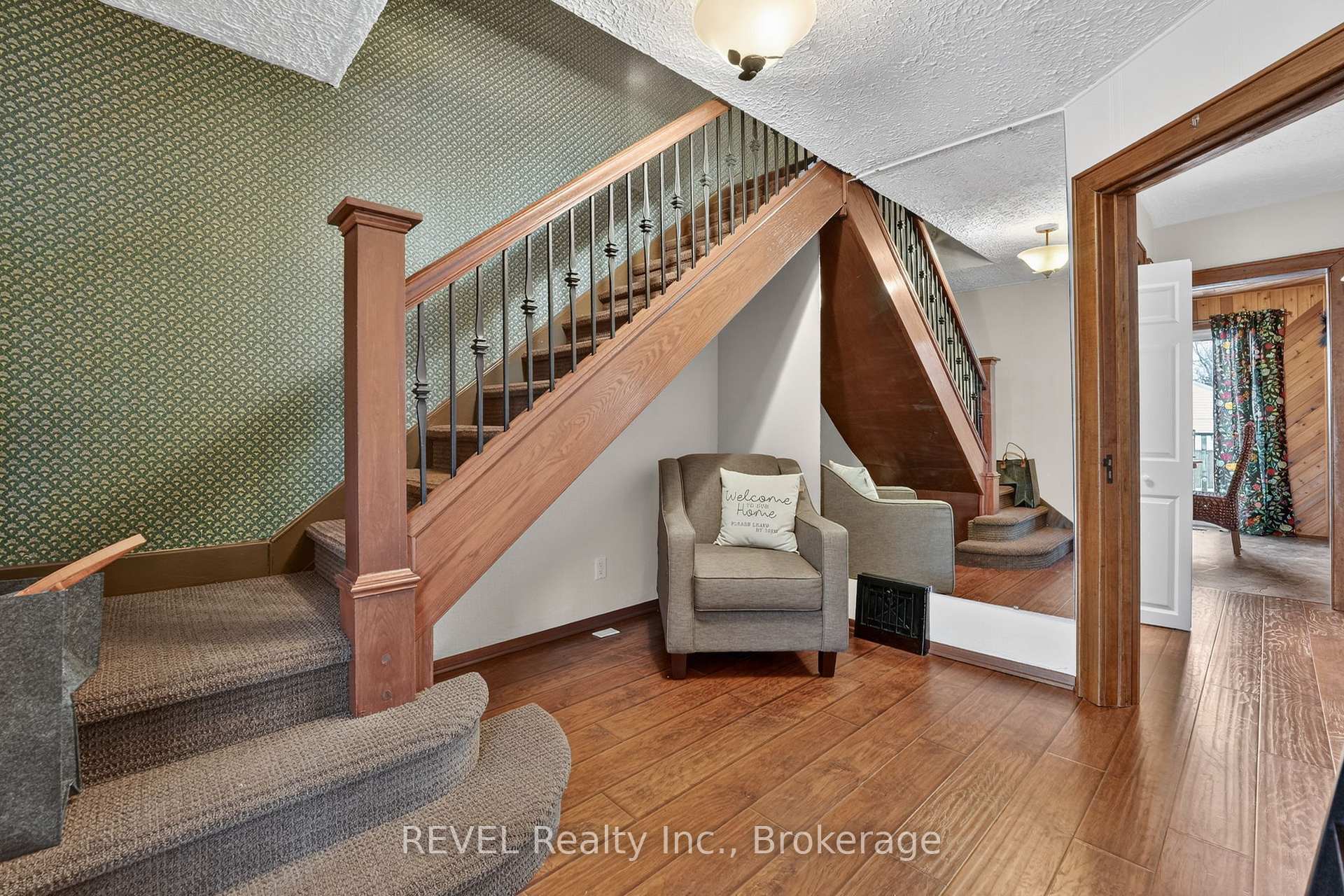 Photo 9 of 239 Becken Crescent, Welland, Cooks Mills — HOMEH