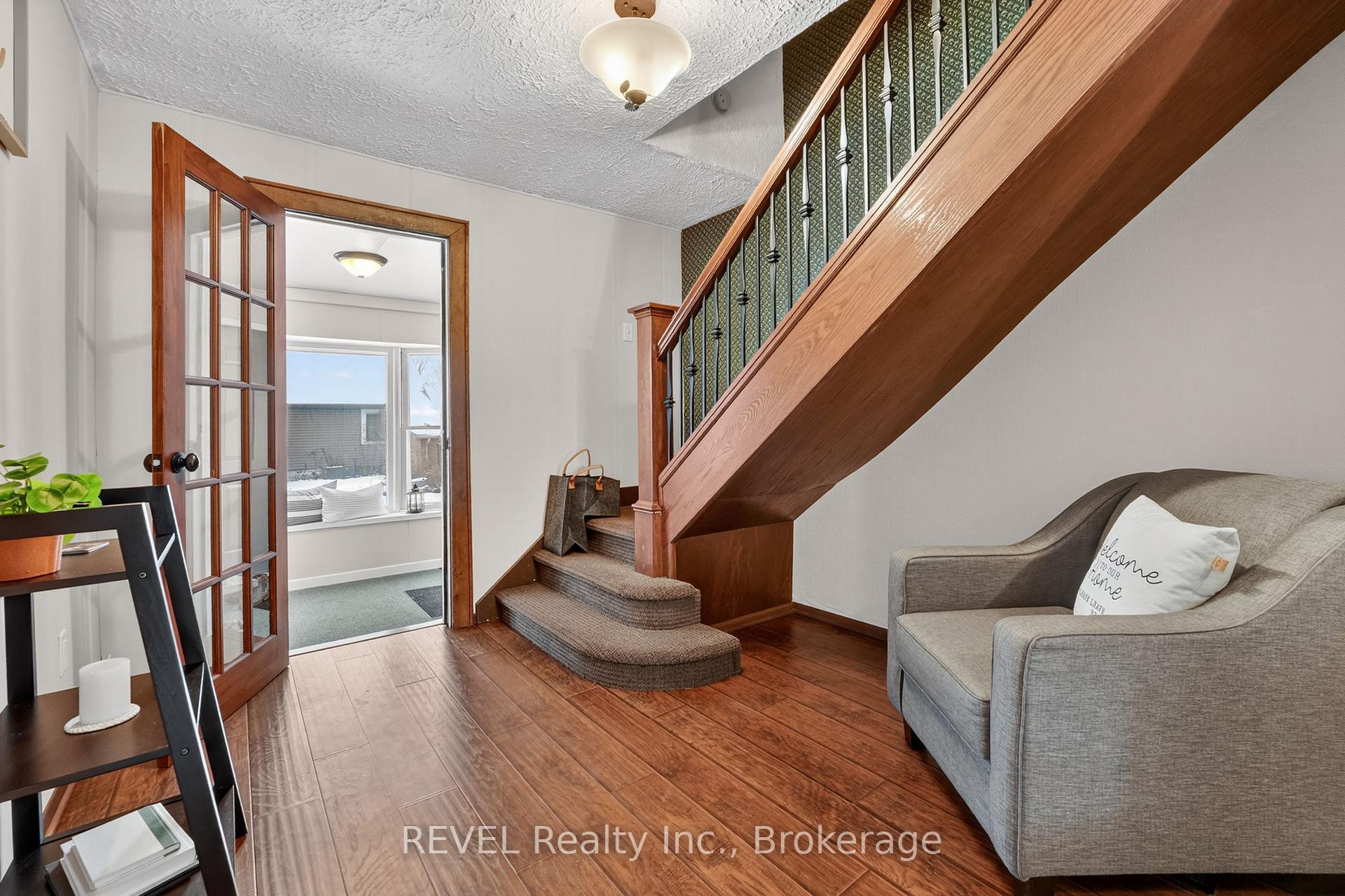 Photo 11 of 239 Becken Crescent, Welland, Cooks Mills — HOMEH