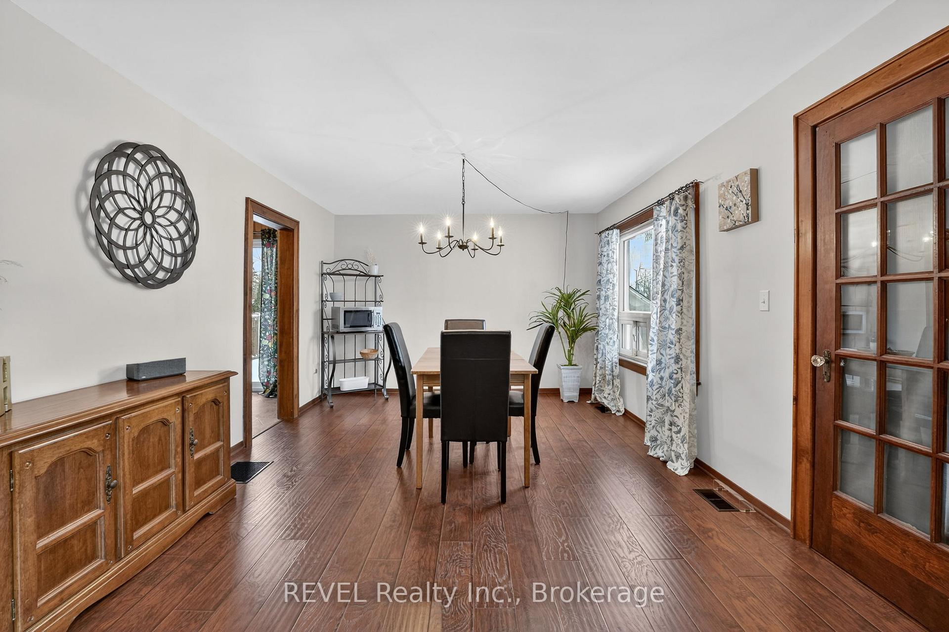 Photo 18 of 239 Becken Crescent, Welland, Cooks Mills — HOMEH