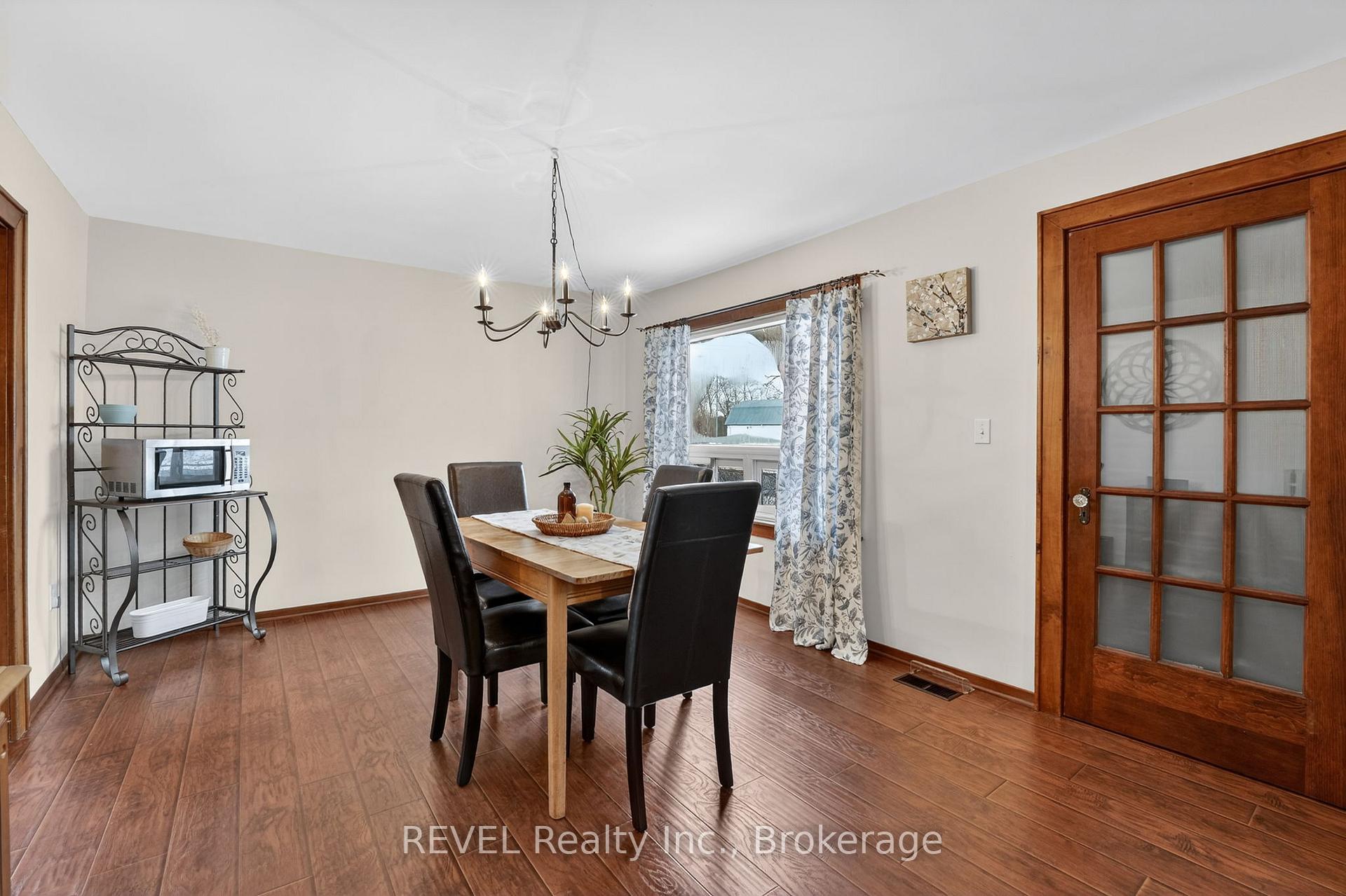 Photo 19 of 239 Becken Crescent, Welland, Cooks Mills — HOMEH