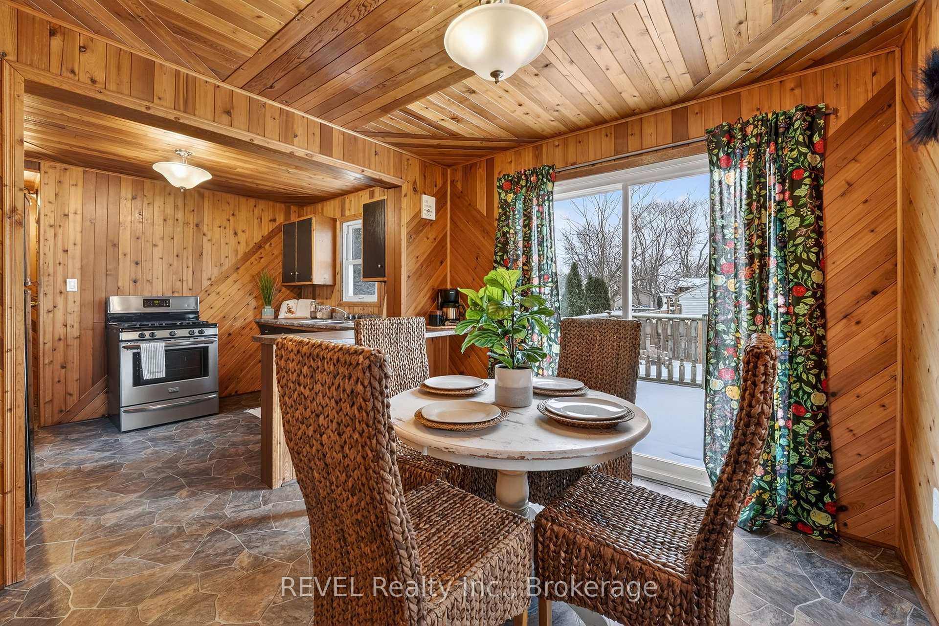 Photo 22 of 239 Becken Crescent, Welland, Cooks Mills — HOMEH
